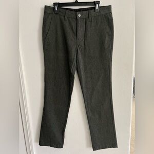 Mens Volcom Vmonty straight leg stretch chino pants. Size: 32x32 charcoal, gray.
